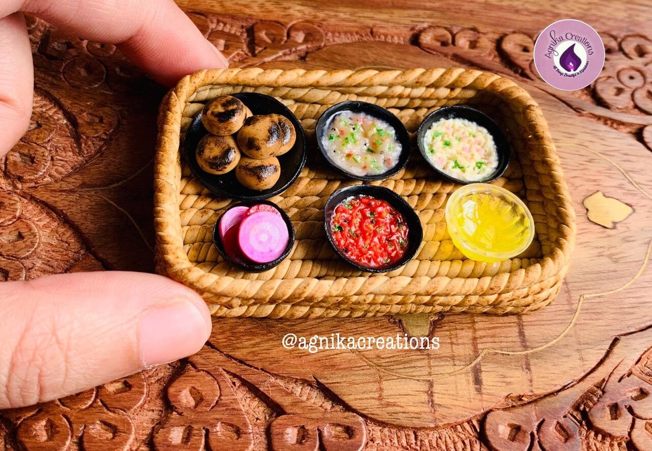 Indian Food Fridge Magnet/Dollhouse food, Miniature Littis with Baingan Chokha, Aloo Chokha, Tamatar Chokha, Melted Ghee & Salad, 1:12 Scale