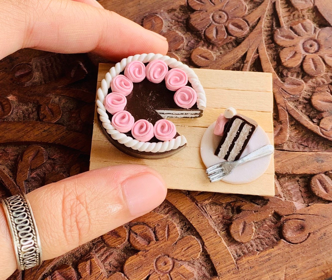 Miniature Chocolate & Vanilla Cake Fridge Magnet, Food Magnet, Refrigerator Magnet, Kitchen Magnet, Small Food Magnet, Cute Clay Magnet
