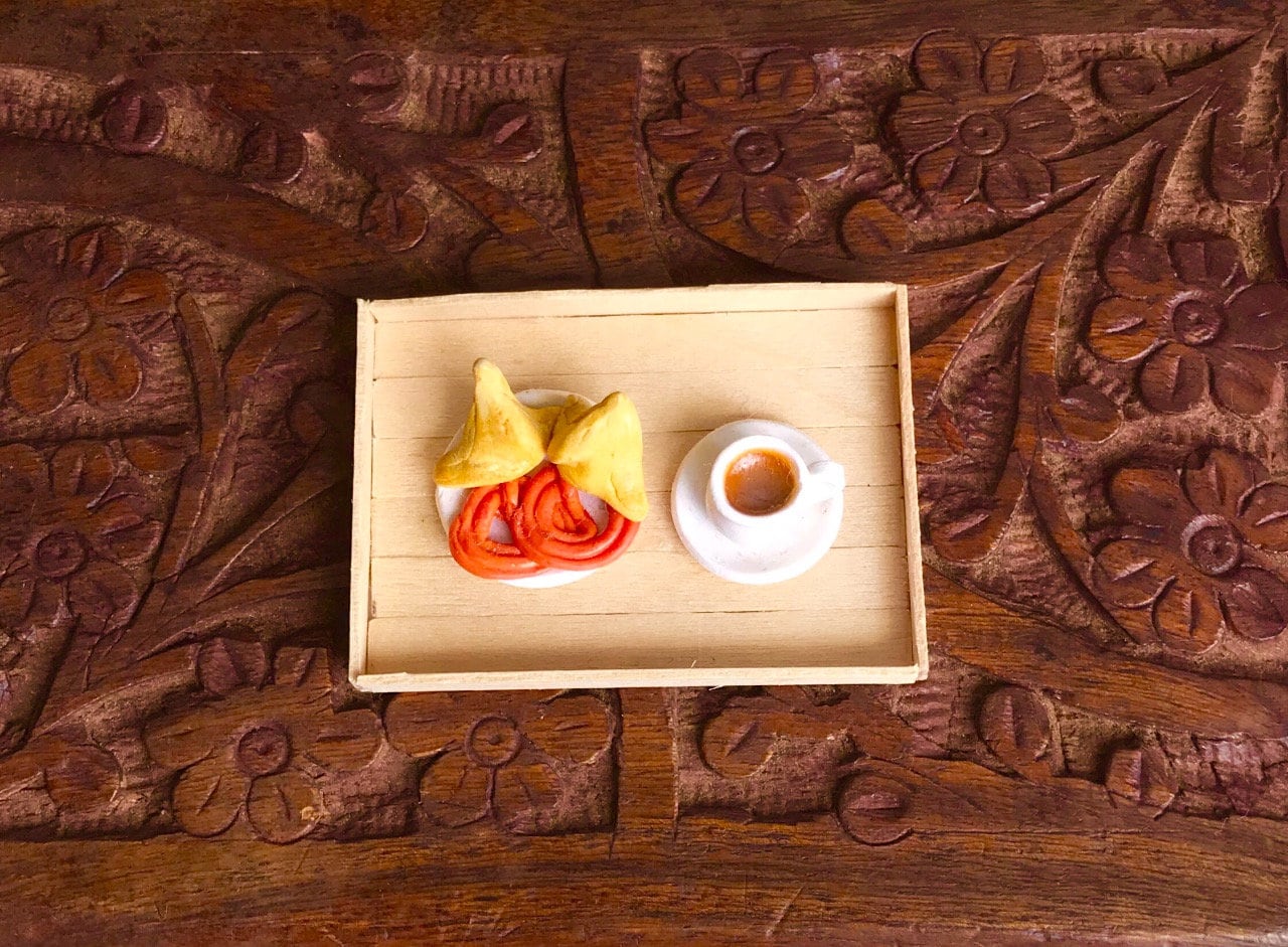 Miniature Samosa Jalebi with Chai, Refrigerator Magnet, Kitchen Magnet, Small Food Magnet, Cute Clay Magnet