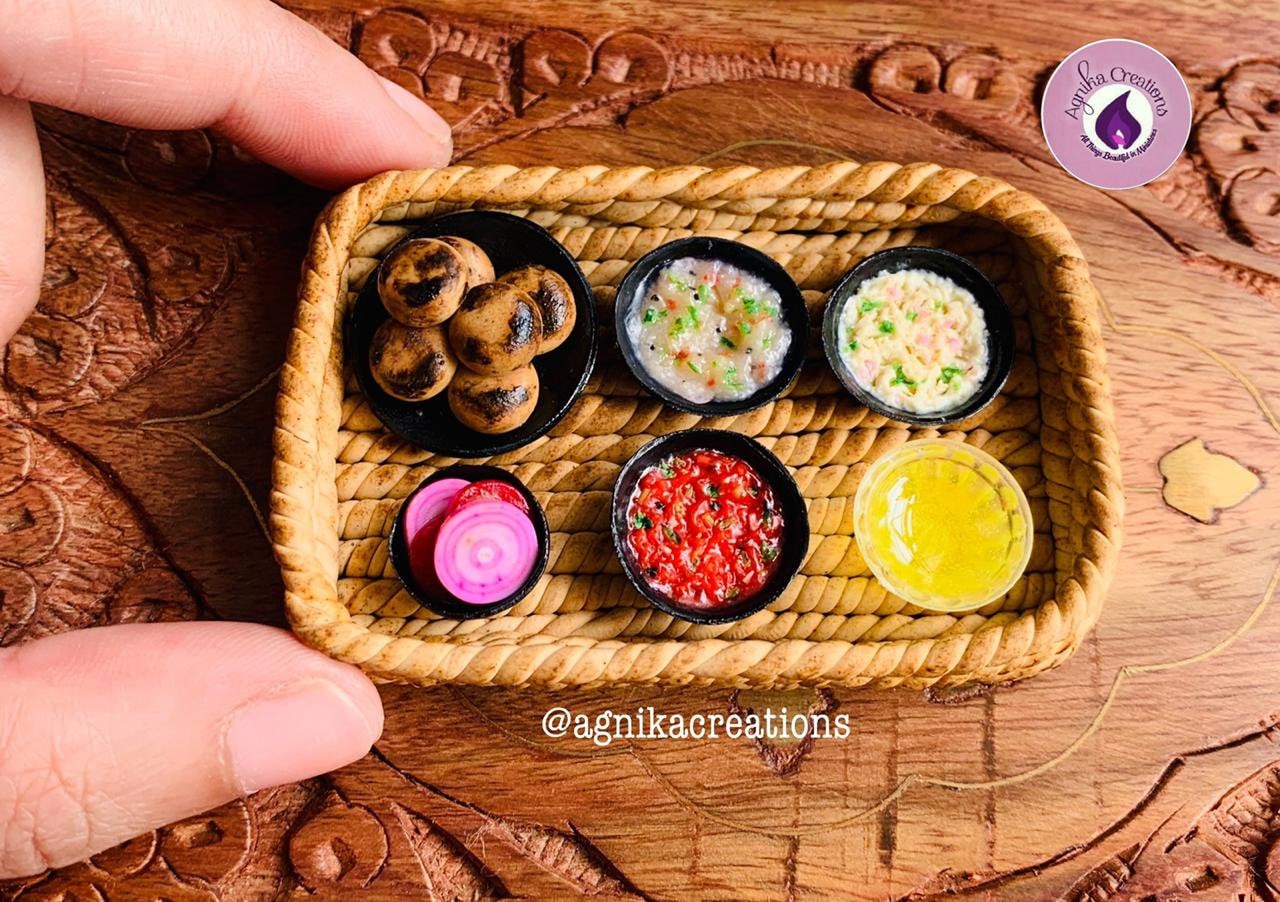 Indian Food Fridge Magnet/Dollhouse food, Miniature Littis with Baingan Chokha, Aloo Chokha, Tamatar Chokha, Melted Ghee & Salad, 1:12 Scale