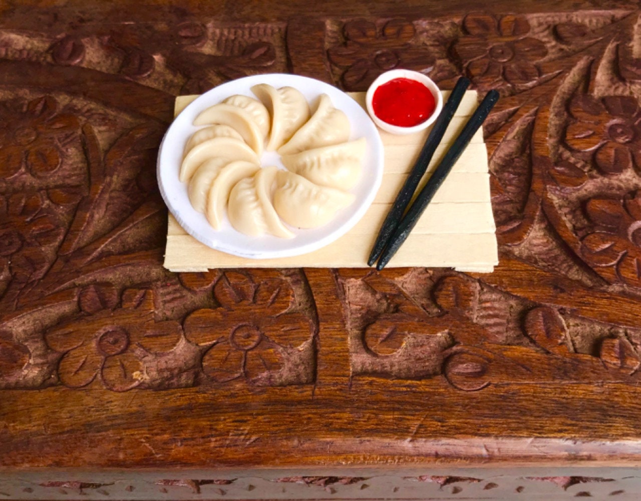 Miniature Momos with Red Chilli Chutney, Refrigerator Magnet, Kitchen Magnet, Small Food Magnet, Cute Clay Magnet
