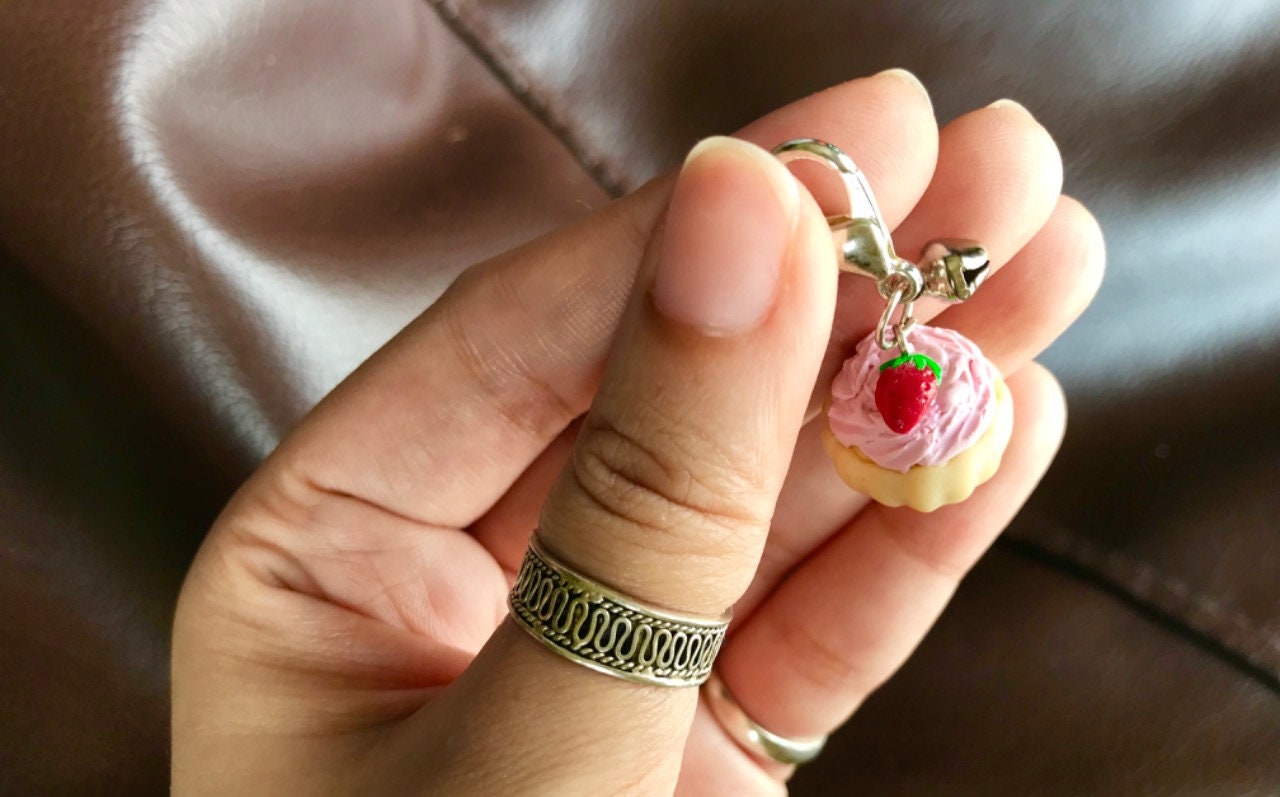 Mini Strawberry Cupcake Bag Charm, polymer clay charm, miniature food charm, planner charm, miniature strawberry cupcake charm