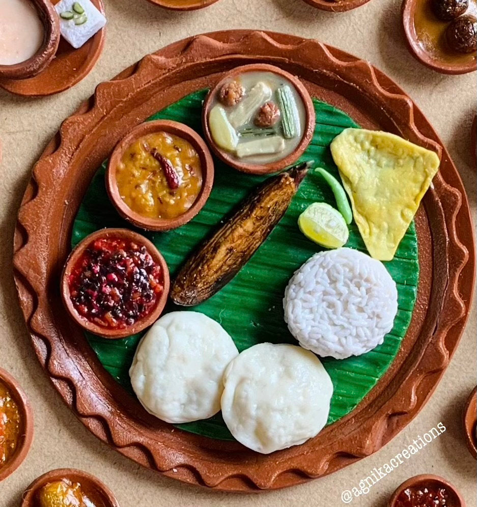 Handmade Miniature Collectibles - Bengali Wedding Collection: Aiburobhat (Bridal Shower) Platter